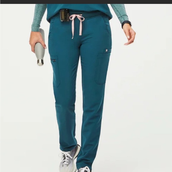 Blue Figs - Picture 2 of 2